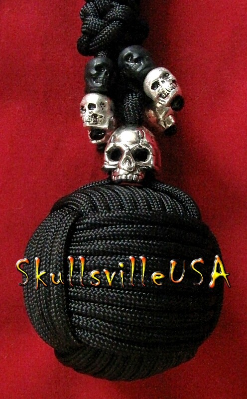 monkeyfist skull bead paracord keychain closeup