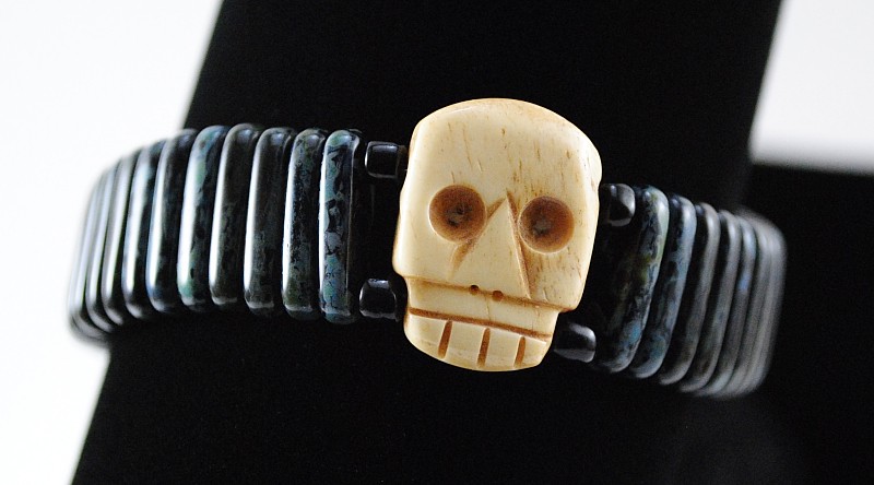 skull bead bracelet